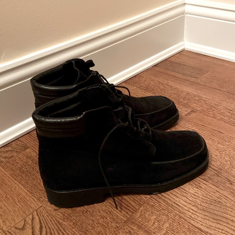 Ann Taylor size 8 black ankle boots winter/fall/autumn everyday casual lace up